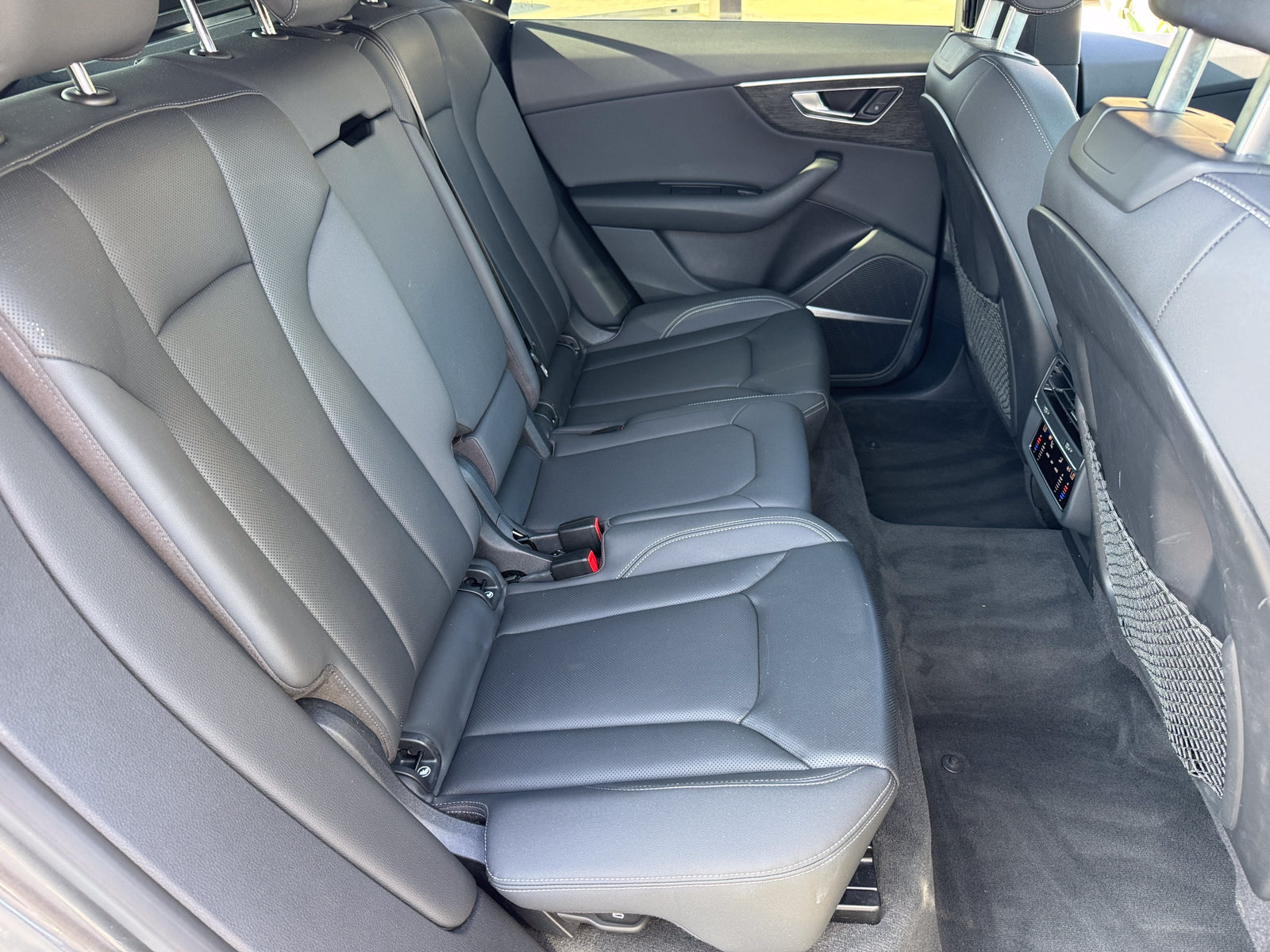 Used 2019 Audi Q8 Premium Plus w/ Premium Plus AWD/4WD image 8