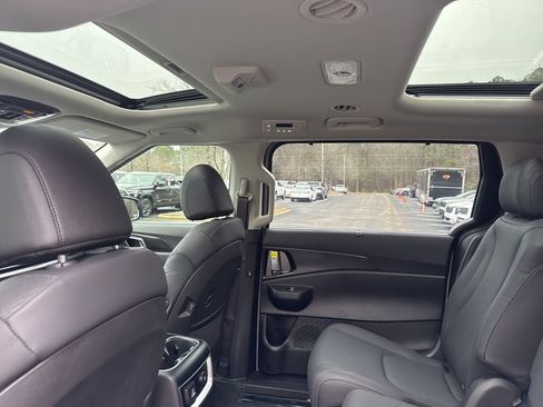 New 2026 Kia Carnival SX Prestige image 13