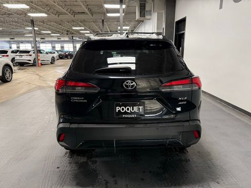 Used 2023 Toyota Corolla Cross XLE w/ Convenience Package image 5