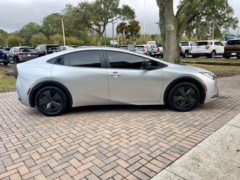 Used 2024 Toyota Prius LE image 7