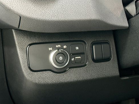 Certified 2025 Mercedes-Benz Sprinter 2500 image 11