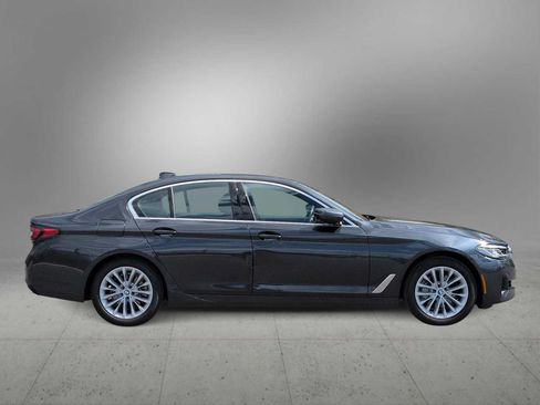 Used 2021 BMW 530e xDrive w/ Premium Package AWD/4WD image 9