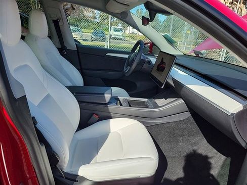 Used 2023 Tesla Model Y AWD image 5