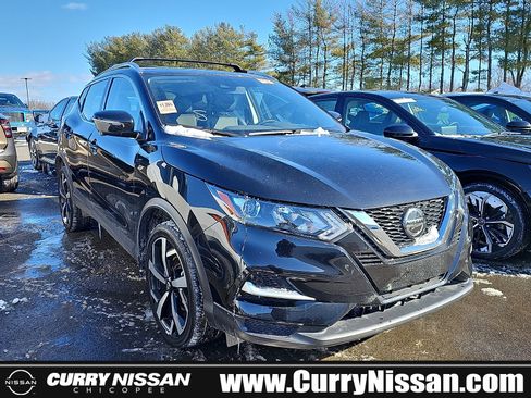 Certified 2022 Nissan Rogue Sport SL image 1