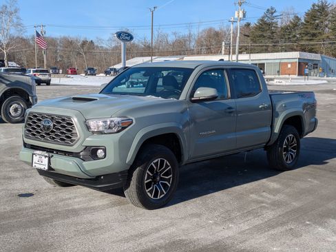 Used 2022 Toyota Tacoma 4x4 Double Cab image 7