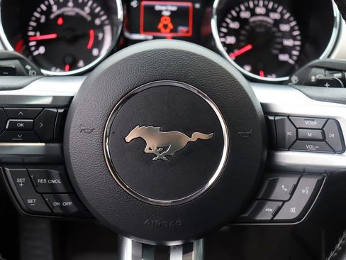 Used 2015 Ford Mustang Premium image 23