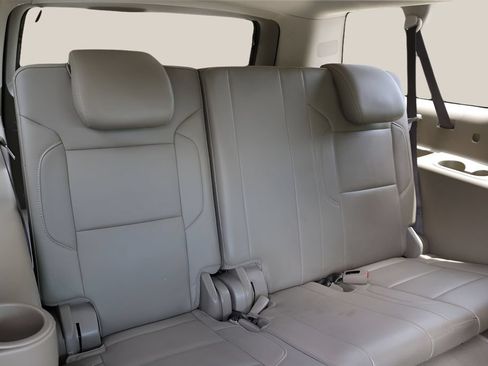 Used 2019 GMC Yukon XL SLT w/ Open Road Package AWD/4WD image 22