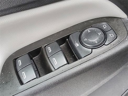 Used 2022 Chevrolet Equinox LS w/ LS Convenience Package image 23