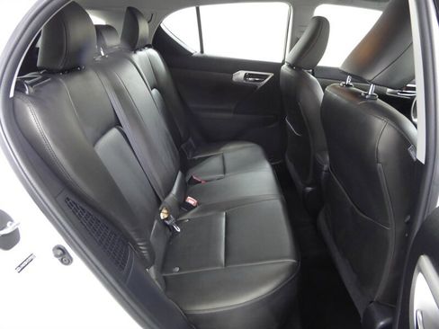 Used 2012 Lexus CT 200h Premium image 28