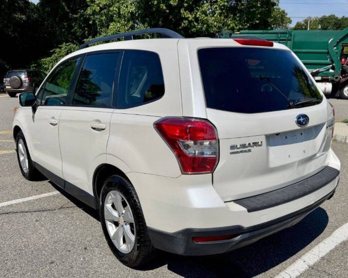 Used 2015 Subaru Forester 2.5i Premium w/ Popular Package #2 AWD/4WD image 9