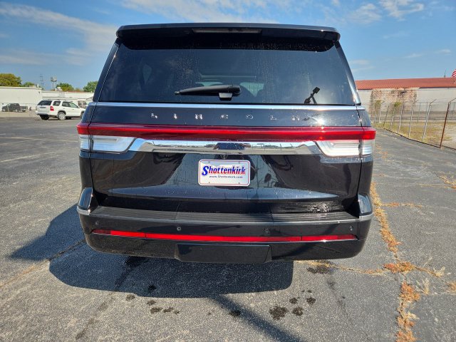 Used 2024 Lincoln Navigator L Black Label AWD/4WD image 7
