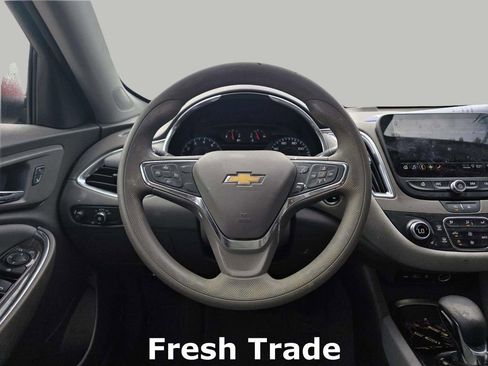 Used 2021 Chevrolet Malibu LT FWD image 11