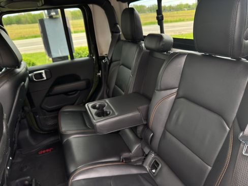 Used 2021 Jeep Gladiator Mojave w/ Dual Top Group AWD/4WD image 39