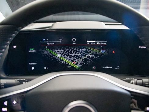 Used 2023 Nissan Ariya AWD image 28