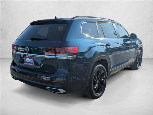 Used 2023 Volkswagen Atlas SE w/ Panoramic Sunroof Package FWD image 5