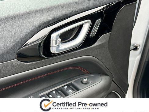 Used 2025 Jeep Compass Trailhawk w/ Trailhawk Elite Group image 9