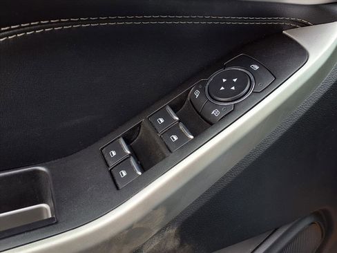 Used 2022 Ford Explorer XLT w/ Equipment Group 202A image 23