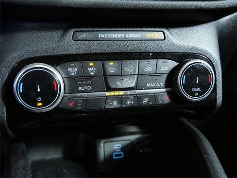 Certified 2022 Ford Escape SE w/ Convenience Package image 19