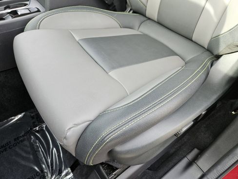 Used 2025 Subaru Ascent Onyx Edition image 8