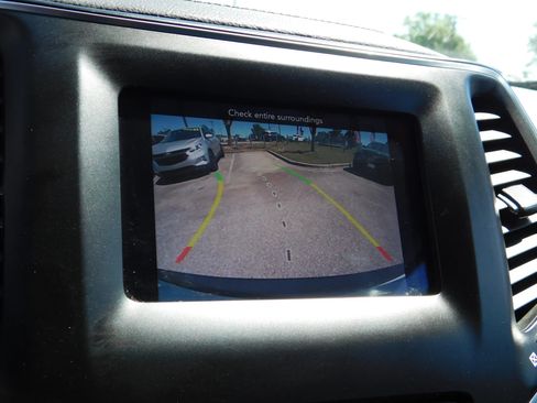 Used 2020 Jeep Cherokee Latitude FWD image 17
