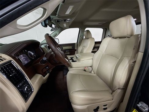 Used 2016 RAM 1500 Laramie w/ Convenience Group image 5