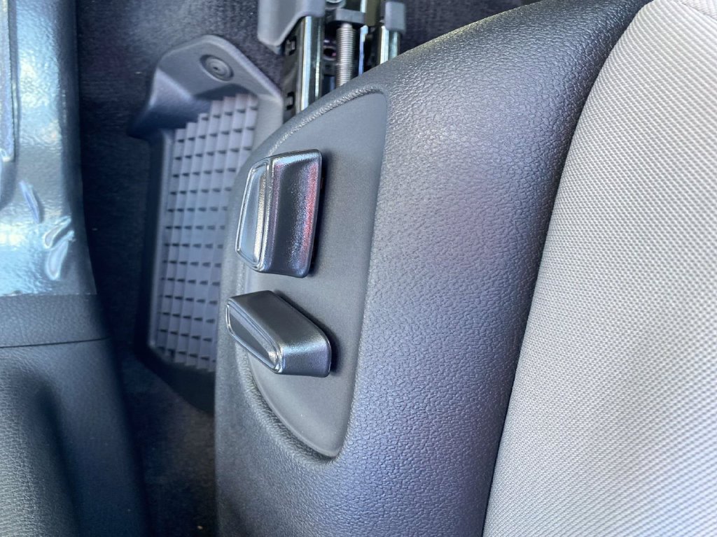 New 2026 Toyota Sienna LE FWD image 13