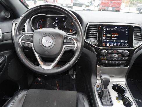 Used 2022 Jeep Grand Cherokee Laredo X image 10