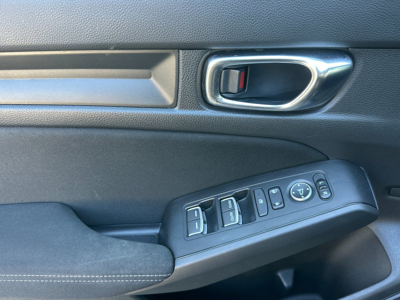 Used 2022 Honda Civic Sport image 11