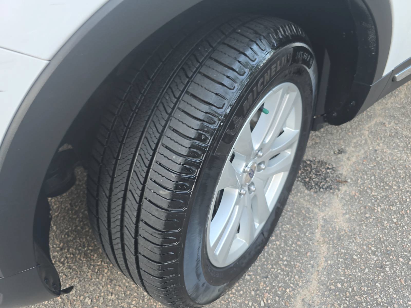 Used 2019 Ford Explorer XLT w/ Class III Trailer Tow Package AWD/4WD image 33