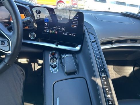 Used 2023 Chevrolet Corvette Stingray Premium Conv w/ Z51 Performance Package image 13