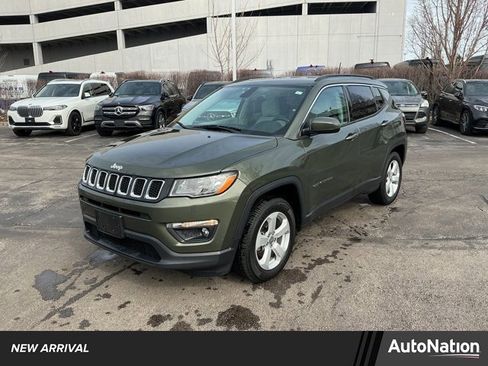 Used 2018 Jeep Compass Latitude w/ Cold Weather Group image 1