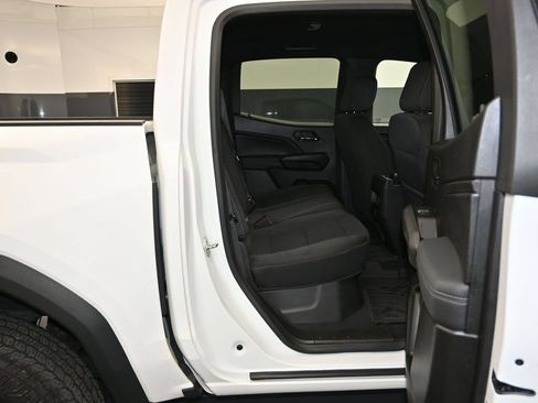 Certified 2024 GMC Canyon Elevation RWD image 25