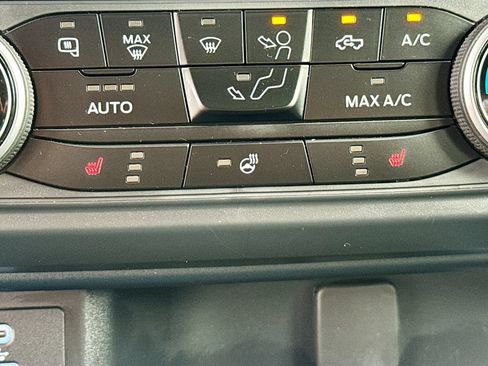 Certified 2024 Ford Maverick XLT w/ XLT Luxury Package FWD image 21