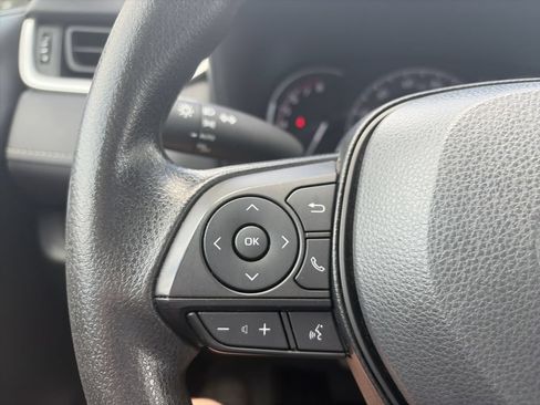 Used 2025 Toyota RAV4 XLE FWD image 20