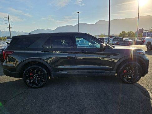 Used 2022 Ford Explorer ST w/ Equipment Group 401A AWD/4WD image 2
