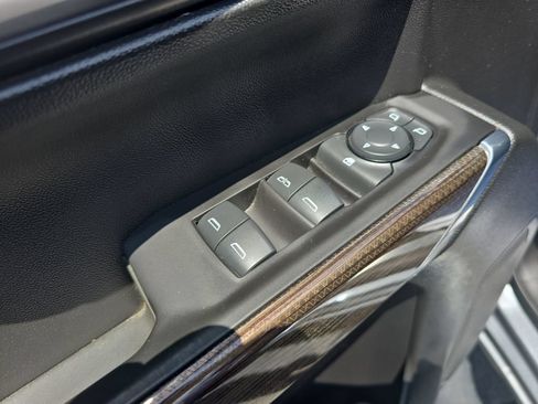 Used 2020 Chevrolet Silverado 1500 LT Trail Boss AWD/4WD image 11