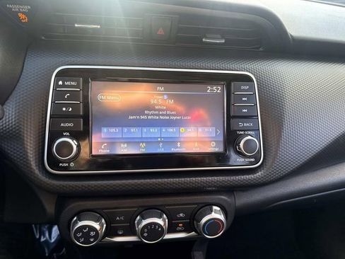 Used 2022 Nissan Kicks S image 20