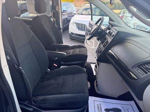 Used 2016 Dodge Grand Caravan SE w/ Quick Order Package 29E SE image 20