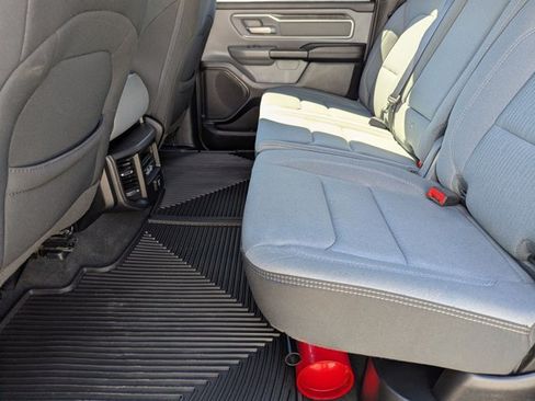 Used 2022 RAM 1500 Big Horn AWD/4WD image 17