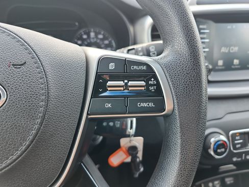 Used 2019 Kia Sorento AWD V6 image 21