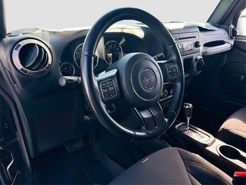 Used 2018 Jeep Wrangler Sport image 9