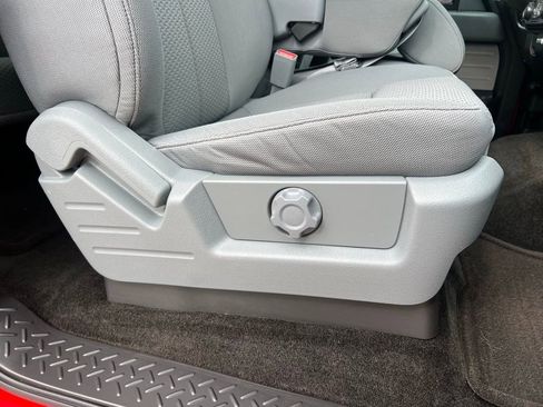 Used 2014 Ford F150 XLT w/ XLT Chrome Package image 23