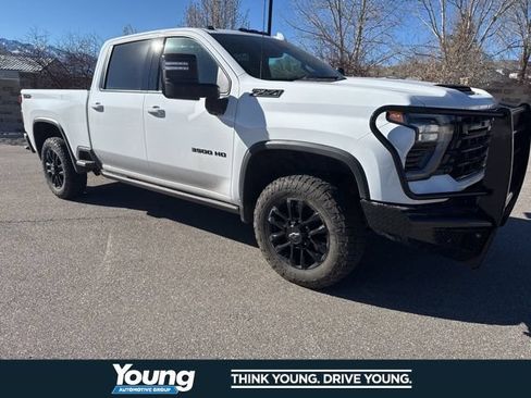 Used 2025 Chevrolet Silverado 3500 LTZ w/ LTZ Plus Package AWD/4WD image 13