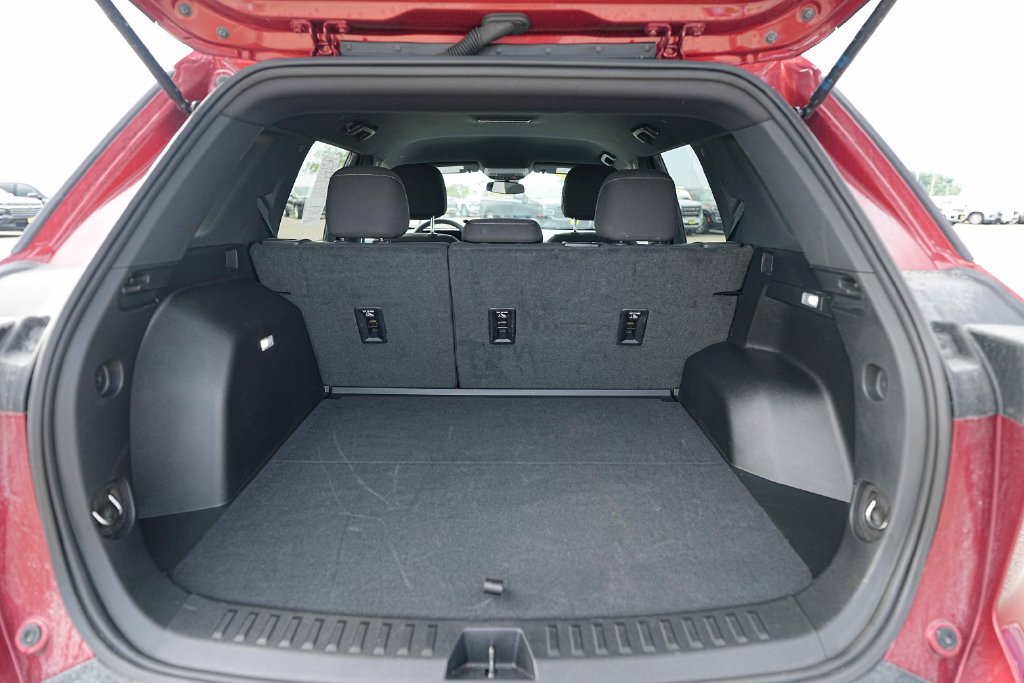 Used 2026 Chevrolet Equinox LT AWD/4WD image 16