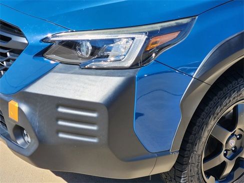 Used 2022 Subaru Outback Wilderness w/ Wilderness Package image 9
