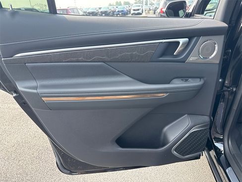 New 2026 Buick Enclave Avenir w/ Super Cruise Package image 32