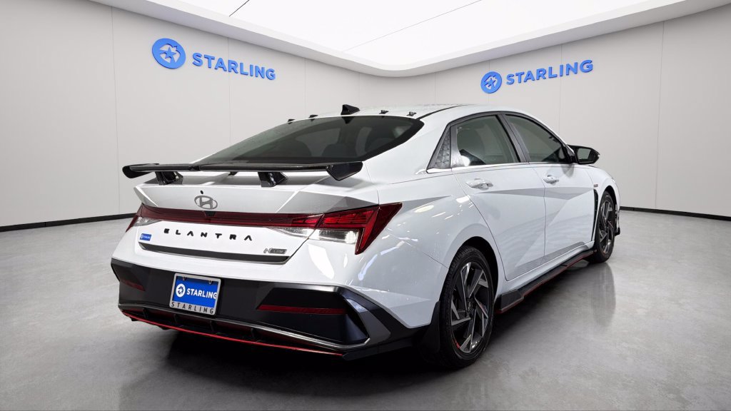 Used 2024 Hyundai Elantra SEL w/ Convenience Package FWD image 9