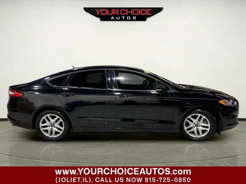 Used 2016 Ford Fusion SE image 9