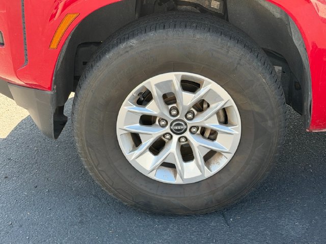 Used 2024 Nissan Frontier SV RWD image 11