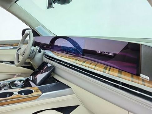 Used 2025 Cadillac Escalade Sport Platinum w/ LPO, Floor Liner Package image 21